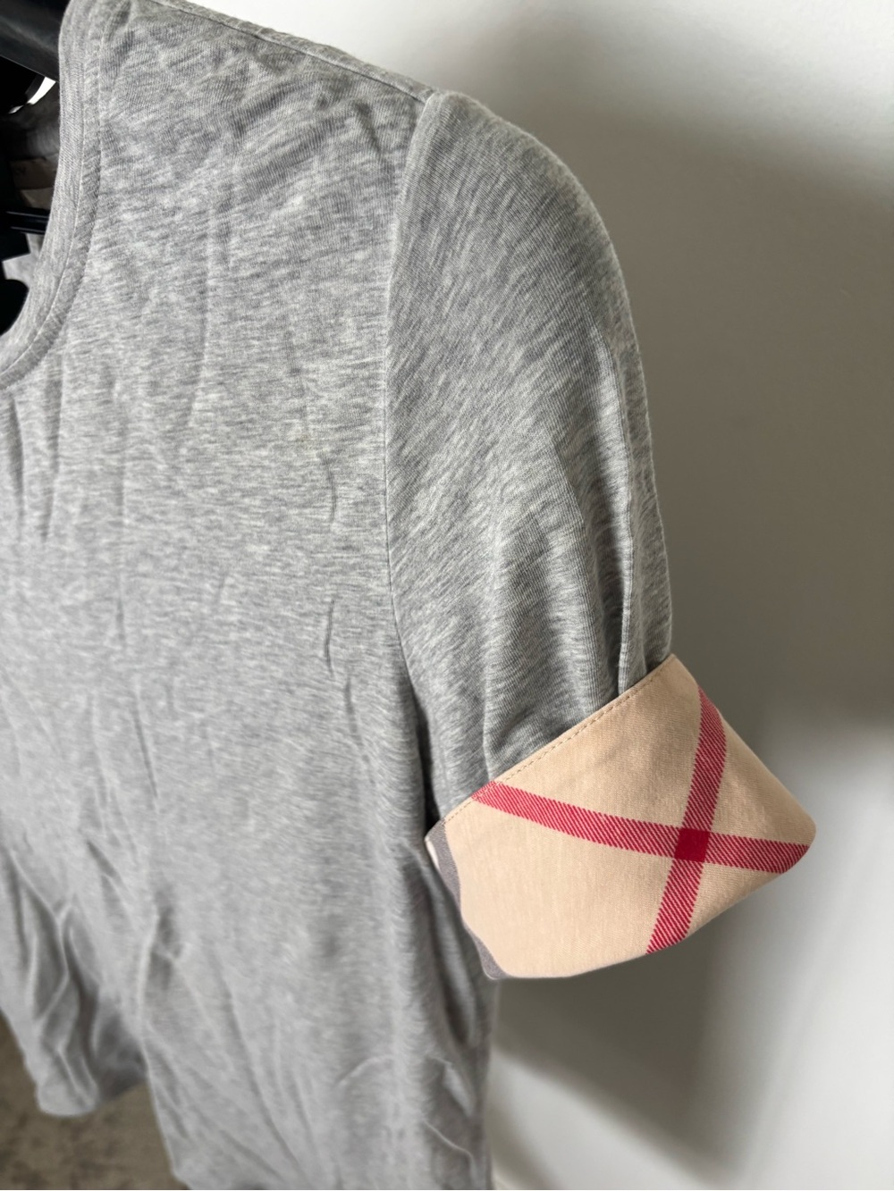 Burberry Gray Short-Sleeve Tee with Signature Plaid Cuff - Picture 4 of 7